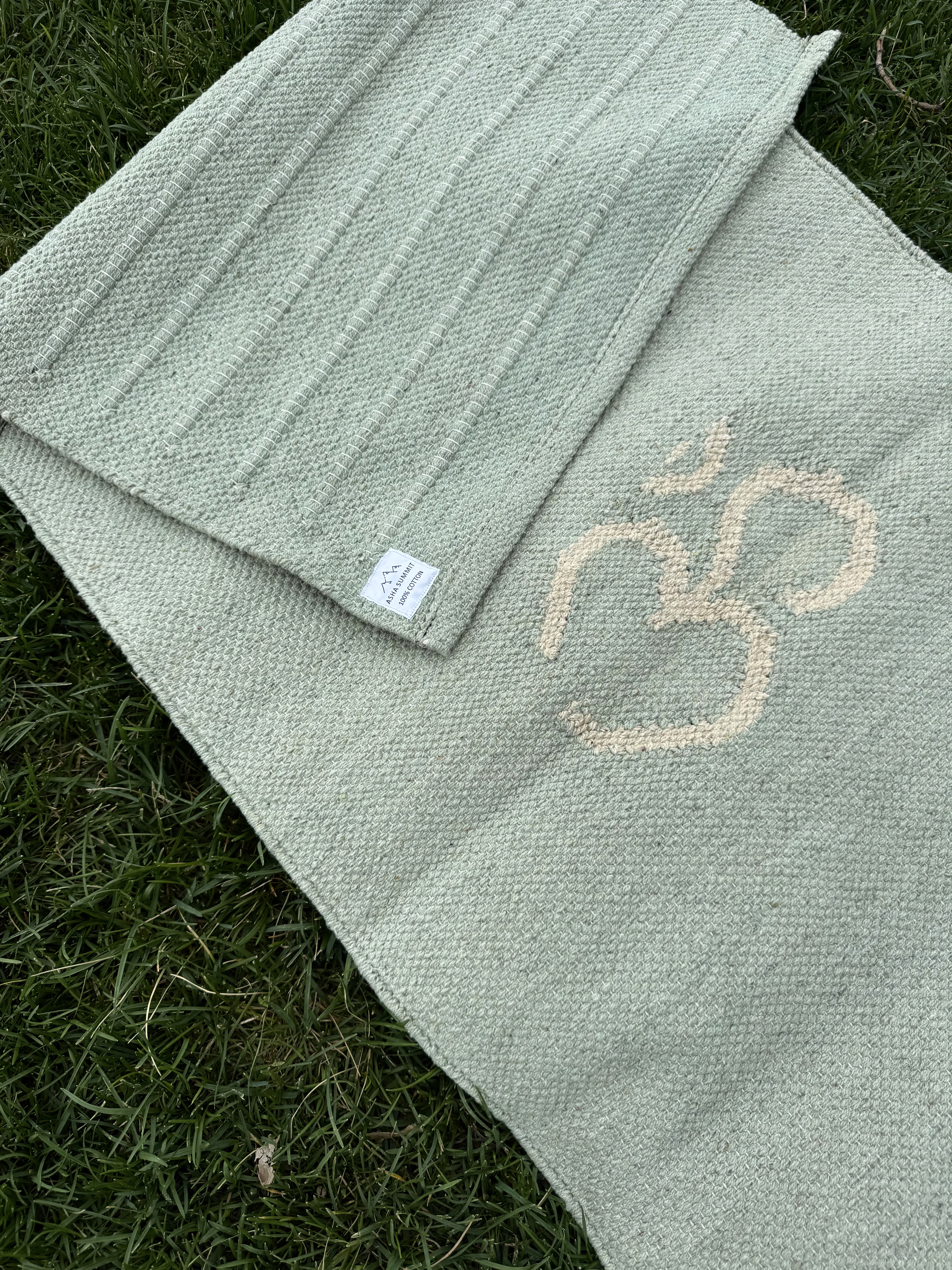 100% hand woven organic cotton yoga mats in Soft Sage OM